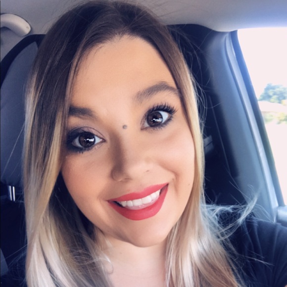 Meet your Posher, Elizabeth - Picture 1 of 1